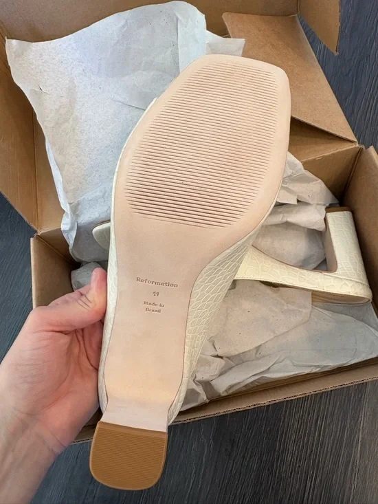 Reformation Leather Cream Croc-Embossed Block Heel Mules NEW Sz 11 - Picture 7 of 7